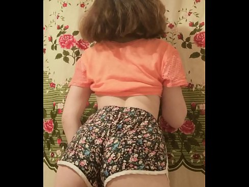 ❤️ Seksual yosh go'dak kamerada uning shortilarini echib tashlamoqda ❤❌  seks da bizda ❌❤